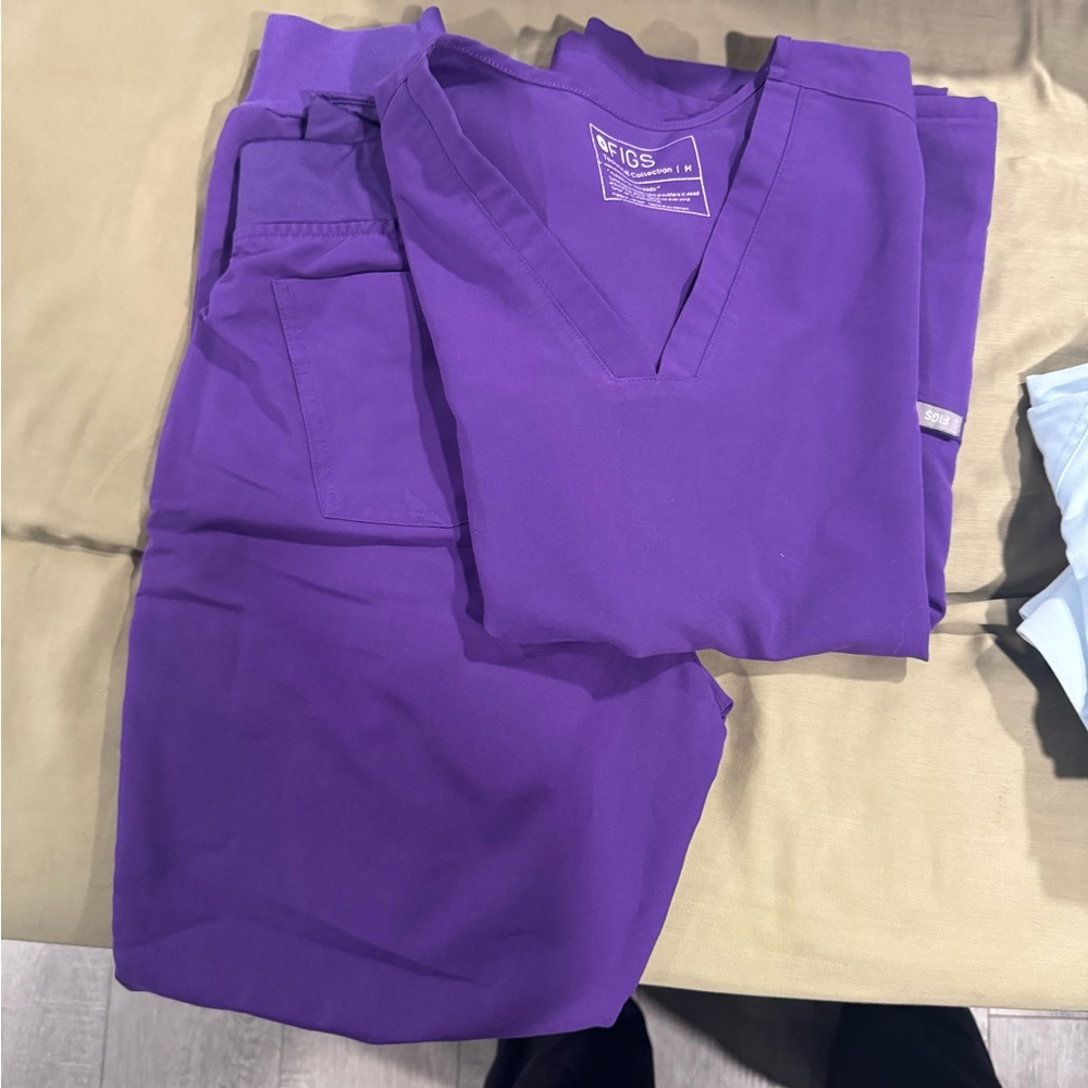 Women’s Figs Scrubs M/MT